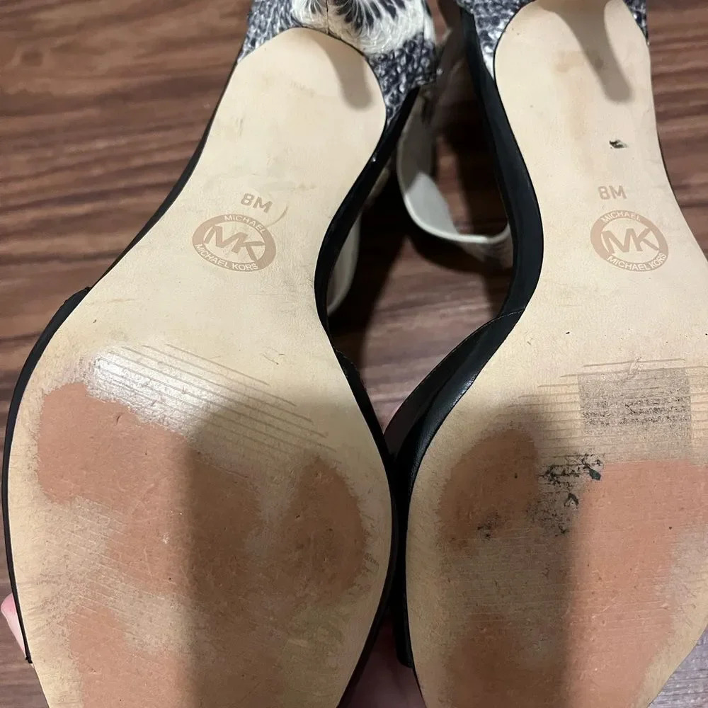 Michael Kors Black Peep Toe Snakeskin Ankle Cuff and Heel Size 8M - Picture 12 of 14